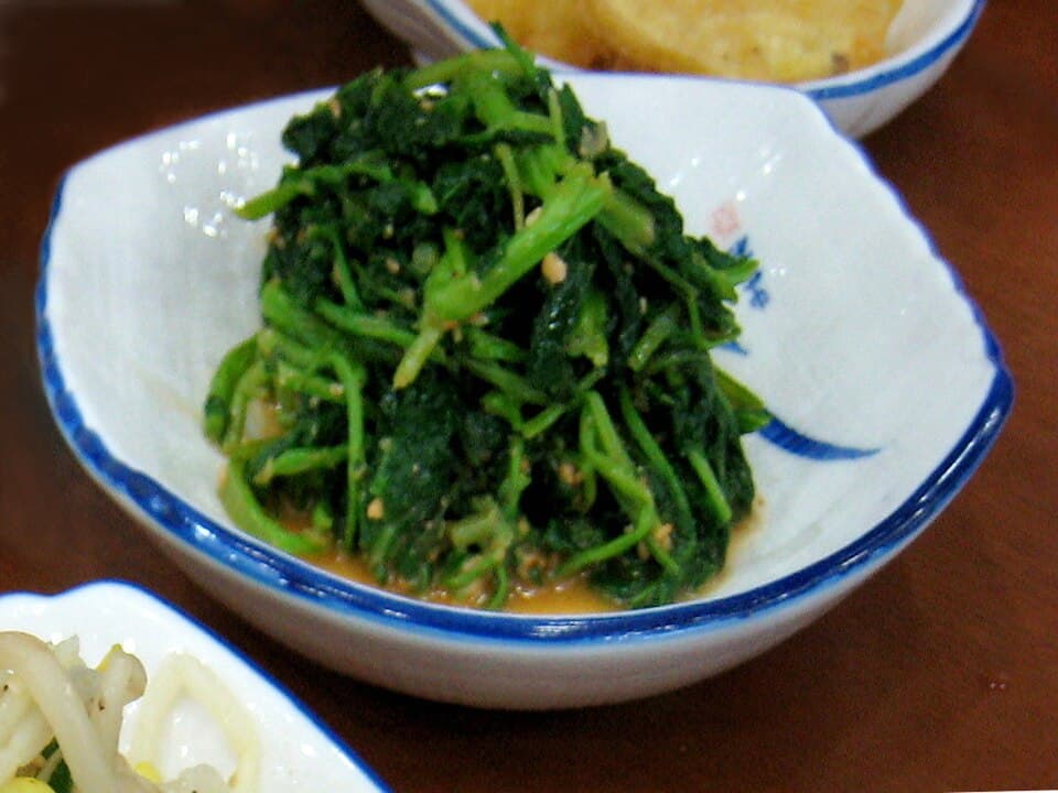 시금치무침 예시 사진